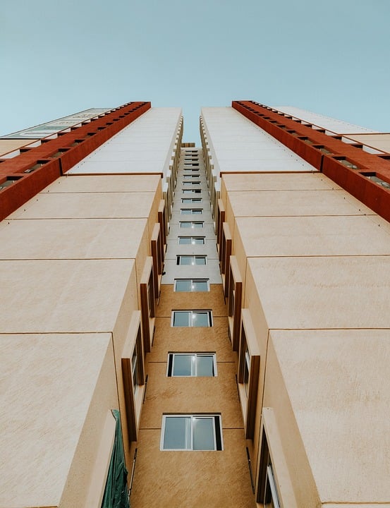 Ghidul Complet al Stilului Minimalist: Cum Să-ți Transformi Spațiul Cu Simplitate și Eleganță