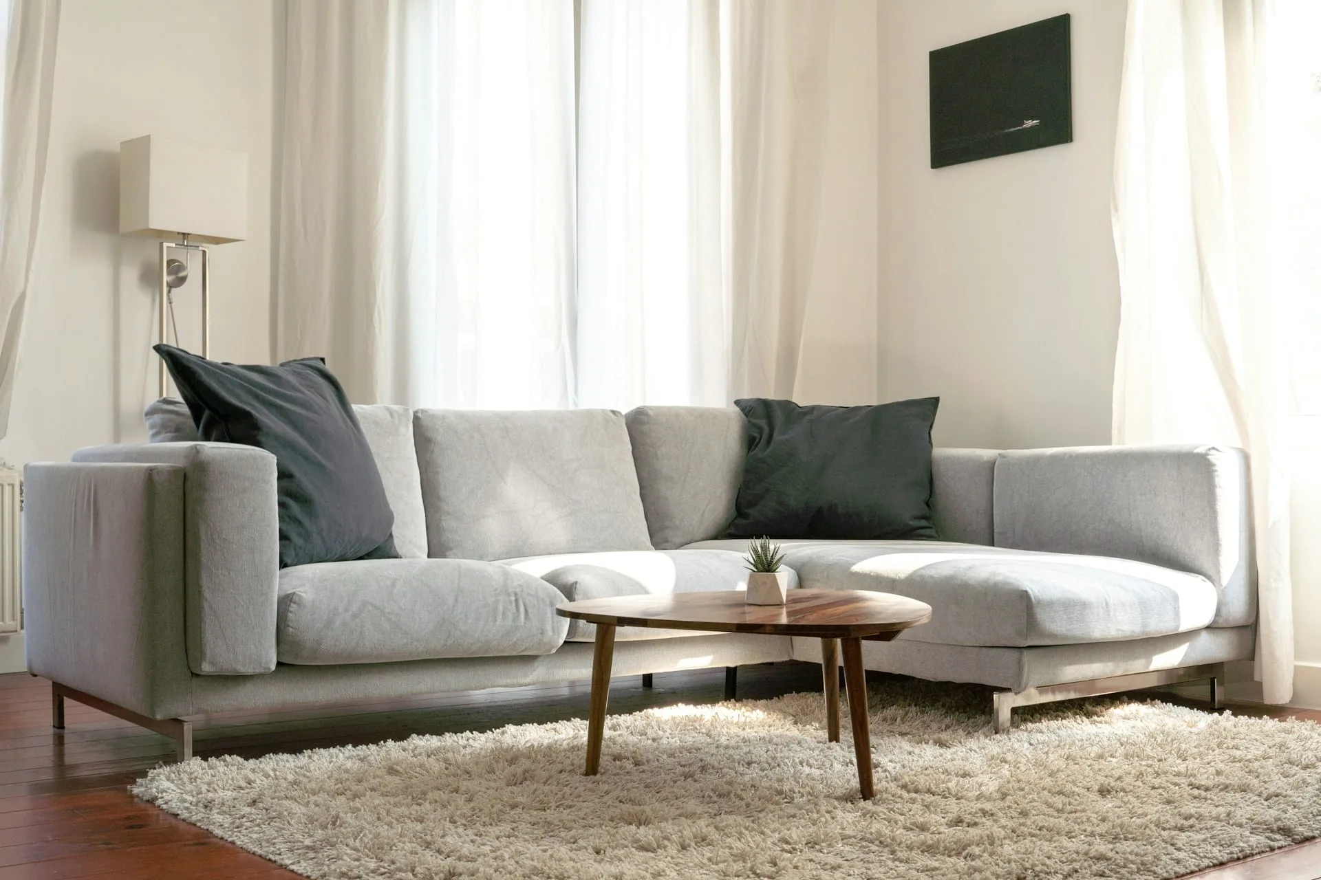 Ghid complet pentru alegerea unei canapele versatile