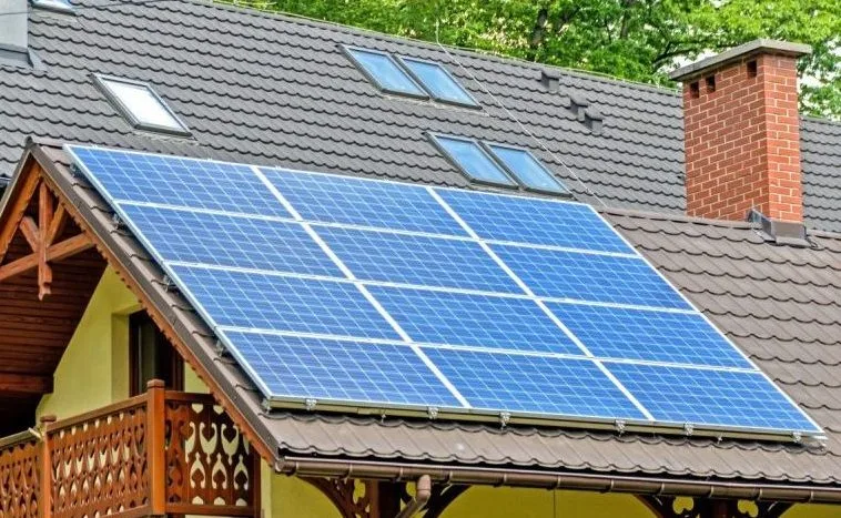 Panourile solare rezista 40 de ani nu 25 conform unui studiu elvetian din 1987
