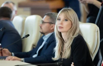 Scandal total in PSD. Grindeanu ii cere demisia unei senatoare care acuza partidul de fascism