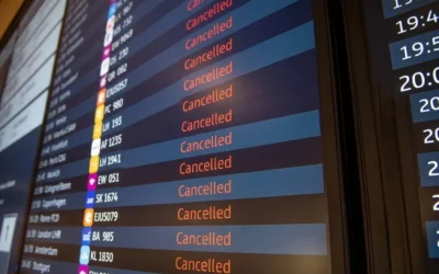Avertisment pentru romanii care zboara in mai. Jumatate din zboruri anulate pe un aeroport cheie