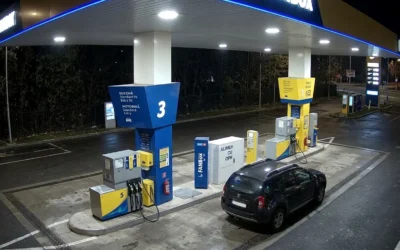 Rasturnare de situatie la pompa. Benzina premium, mai ieftina decat cea standard