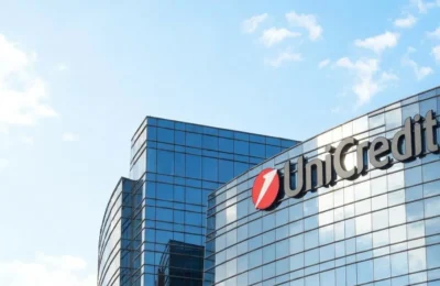 Decizia care schimba piata bancara. UniCredit accepta o gaura de 3 miliarde de euro