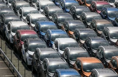 Piața auto se prăbușește cu 14%. Modelele Dacia preferate de români au dispărut din topuri