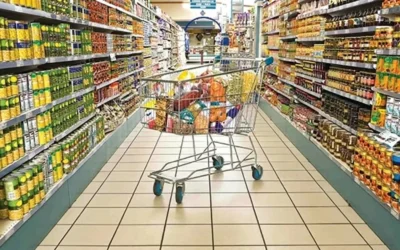 Anunțul care vizează toți românii. De ce se scumpesc din nou sucurile și alimentele de bază