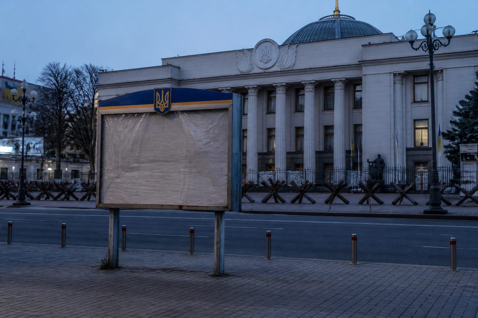 Fostul ministru ucrainean al apărării cere organizarea de alegeri în pofida legii marțiale