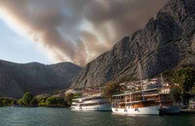 Incendiu într-o stațiune din Croația. 1.000 de persoane evacuate și 36 de răniți în Omiš