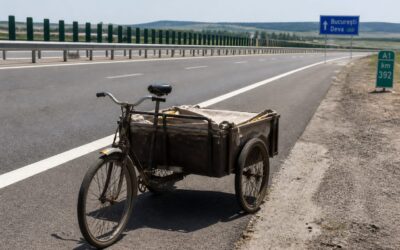 Un bărbat de 62 de ani a mers pe contrasens cu tricicleta pe autostrada A1