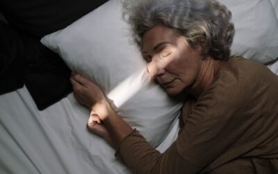 Cum poate fi îmbunătățită odihna la peste 50 de ani. 8 obiceiuri utile și semnele care cer o discuție cu medicul