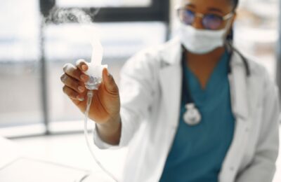 În Vaslui cresc îmbolnăvirile respiratorii. Bilanțul săptămânal depășește 1.000 de infecții și 160 de pneumonii